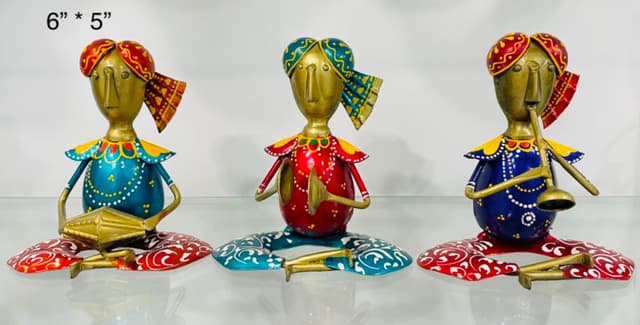 Iron Dolls Image